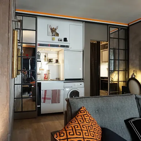 Appartement Champs Elysees - - 8 Paris